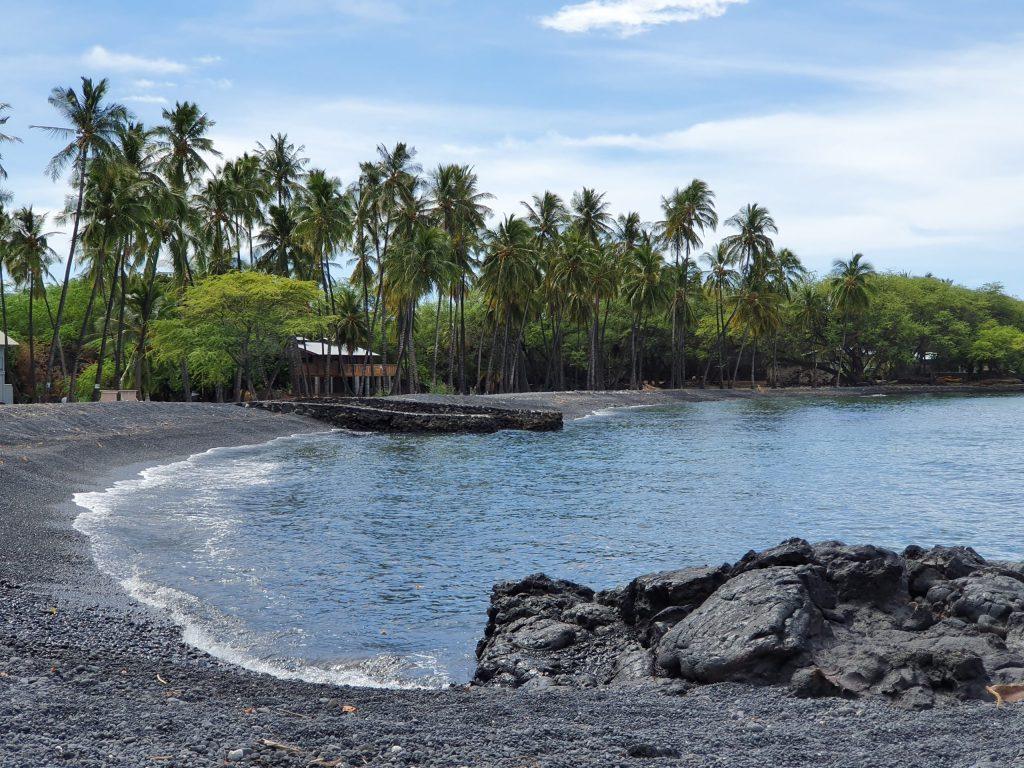 kiholo-bay-black-beach-scaled